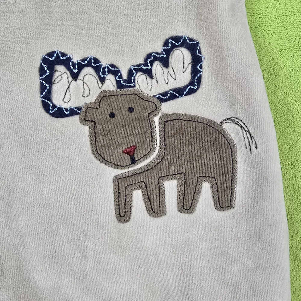 NWT 3-6M Baby BOYS Soft VELOUR Jumpsuit - Romper BROWN MOOSE + Blue Accent (Q3)